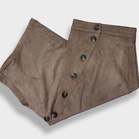 A Beautiful Soul Faux Suede Wrap Skirt Brown With Working Buttons Size A (14/16) - Picture 4 of 6